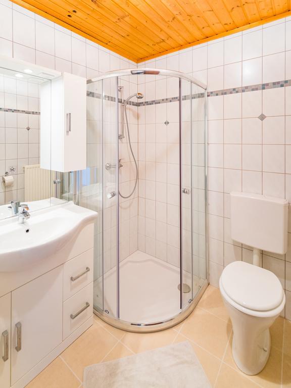 Ferienwohnungen Presslauer Mori - Haus Irmgard 상트칸지안 객실 사진